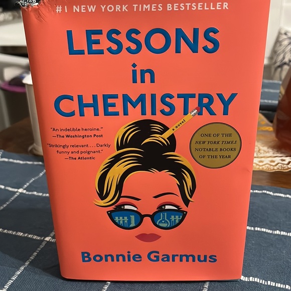 New book📚 New York Times Best Seller! 🥳 - Picture 7 of 11